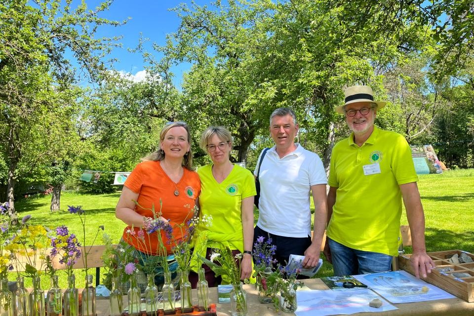Jagsttal-Wiesen-Wanderung am Stand der Landschafts- und Naturführer Hohenlohe