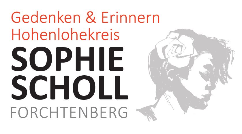 Schriftzug in rot: Gedanken und Erinnern Hohenlohekreis, Schriftzug schwarz: Sophie Scholl Forchtenberg. Daneben ist der Kopf von Sophie Scholl von der Seitenansicht. Sie trägt eine Blume im Haar.